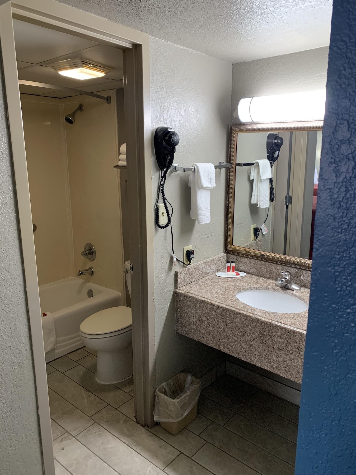 Days Inn By Wyndham N.W. Medical Center Сан Антонио Екстериор снимка