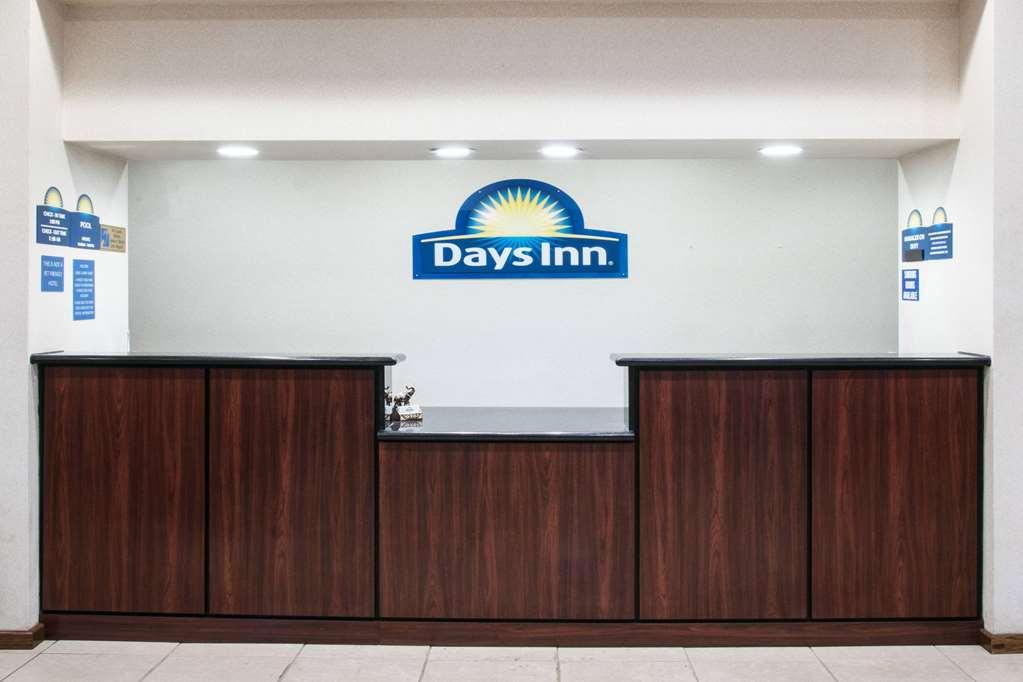 Days Inn By Wyndham N.W. Medical Center Сан Антонио Интериор снимка